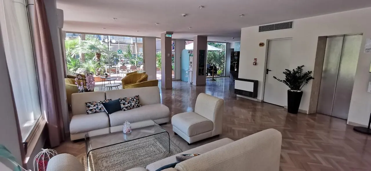 Aura Living Hotel Rimini