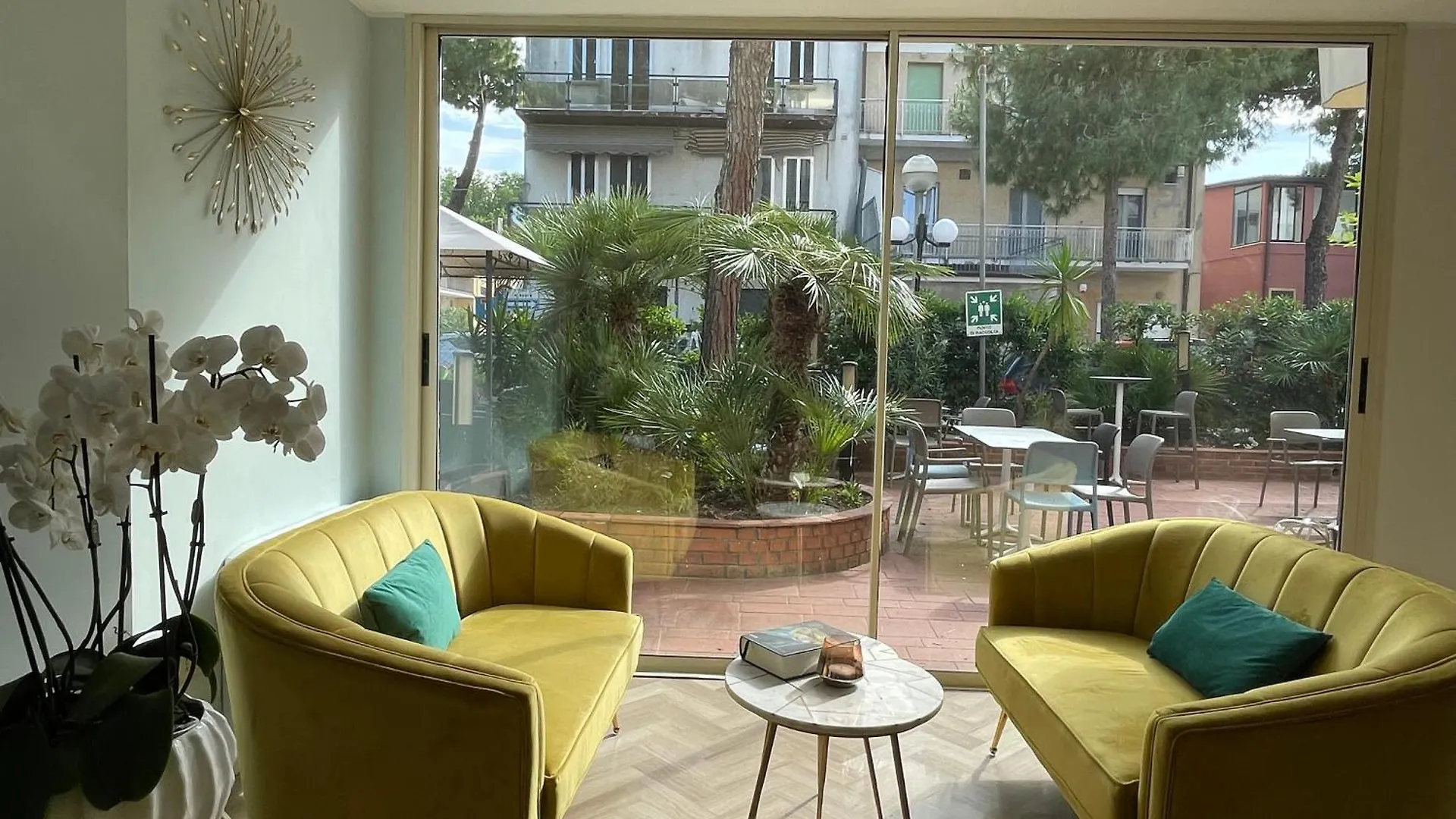Aura Living Hotel Rimini