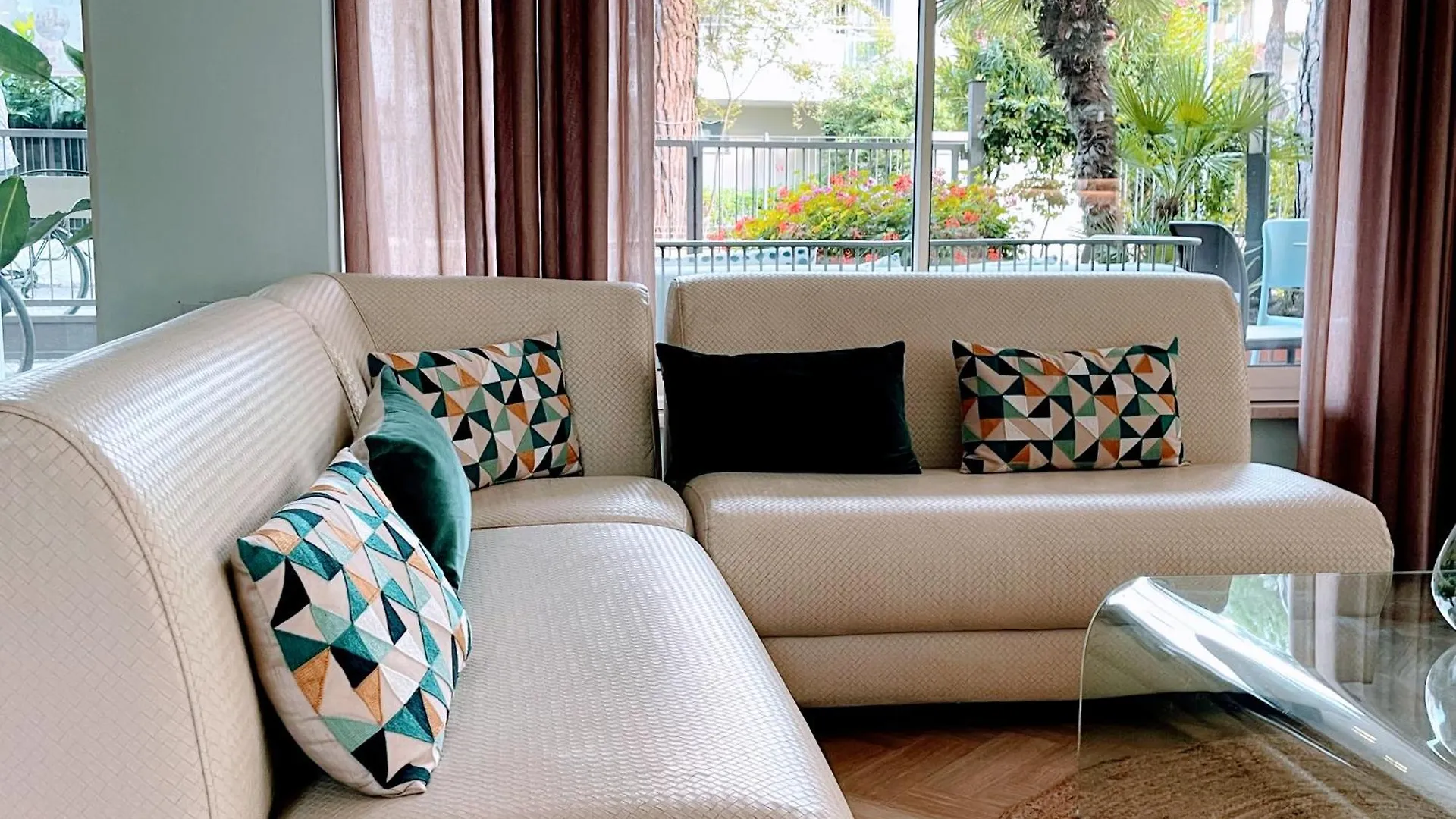 Aura Living Hotel Rimini