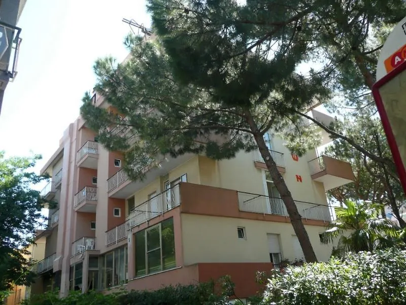 Aura Living Hotel Rimini 3*,